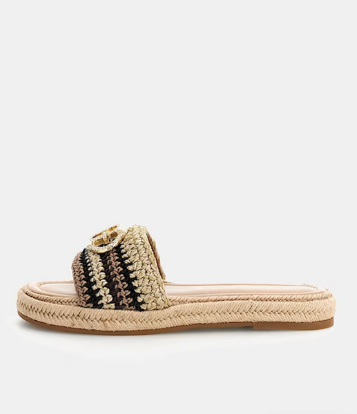 Sandalo flat in raffia