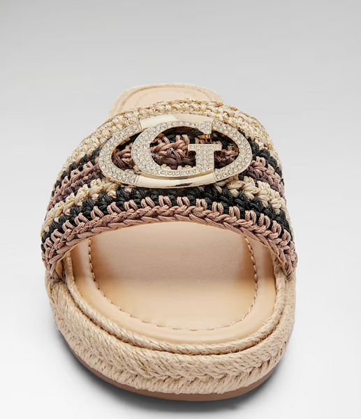 Sandalo flat in raffia
